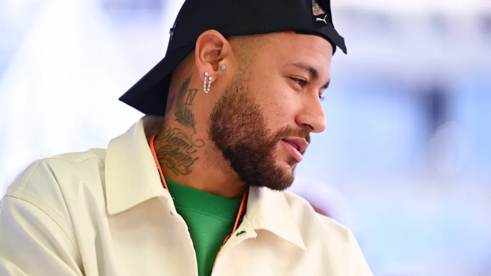Neymar surpreende em compra de mansão e fecha negócio à vista, diz ex-dono