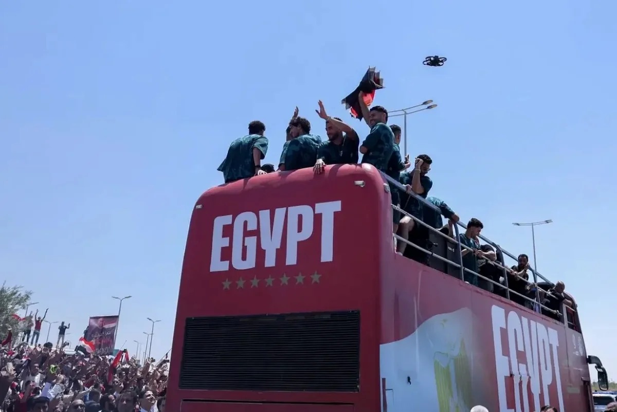 Seleção do Egito é recebida em clima de festa após marcar história no Mundial