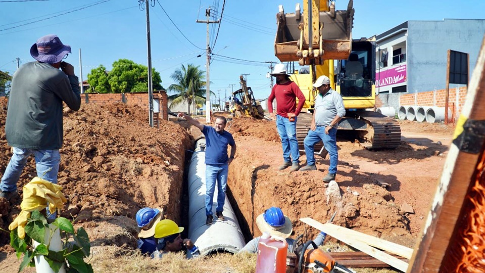 Cacoal recebe mais asfalto com recursos assegurados por Cirone