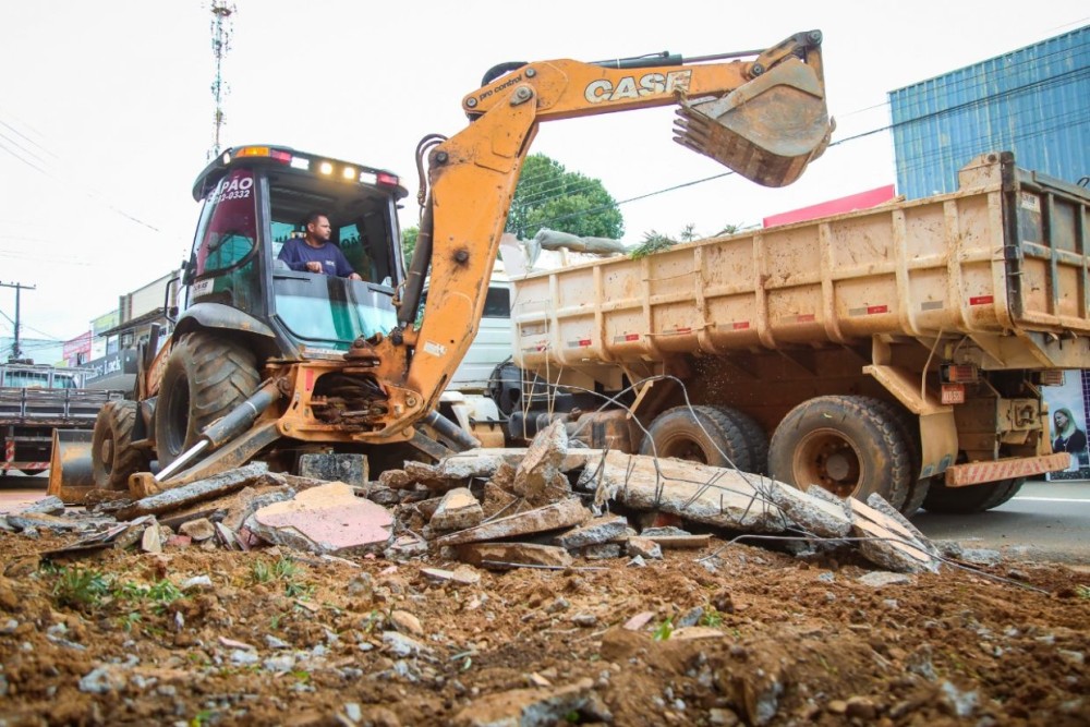 Acessibilidade: Obras de padronização de calçadas na Avenida Padre Adolpho Rohl transforma centro comercial de Jaru