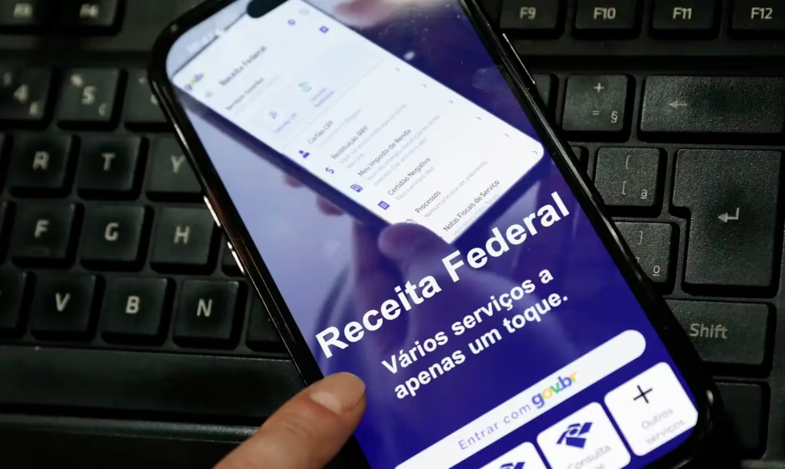 Milhões de brasileiros recebem restituição do IR nesta quarta-feira