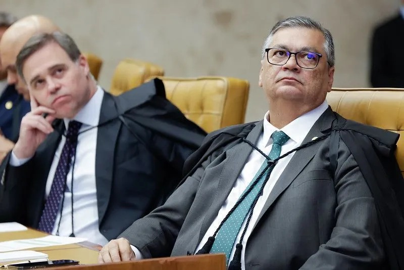 Dino e Mendonça autorizam apurações distintas com possível impacto no STF