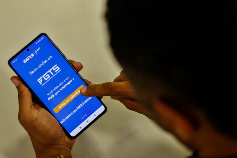 Caixa começa a pagar R$ 13 bilhões de lucro do FGTS