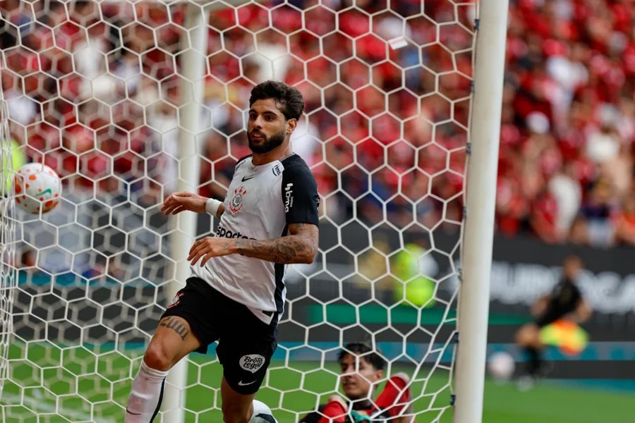 Corinthians empata com o Athletico-PR em jogo com drama