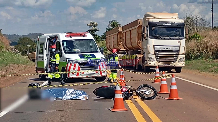 Motociclista morre após colisão frontal com caminhão na BR-364, em Ariquemes, RO