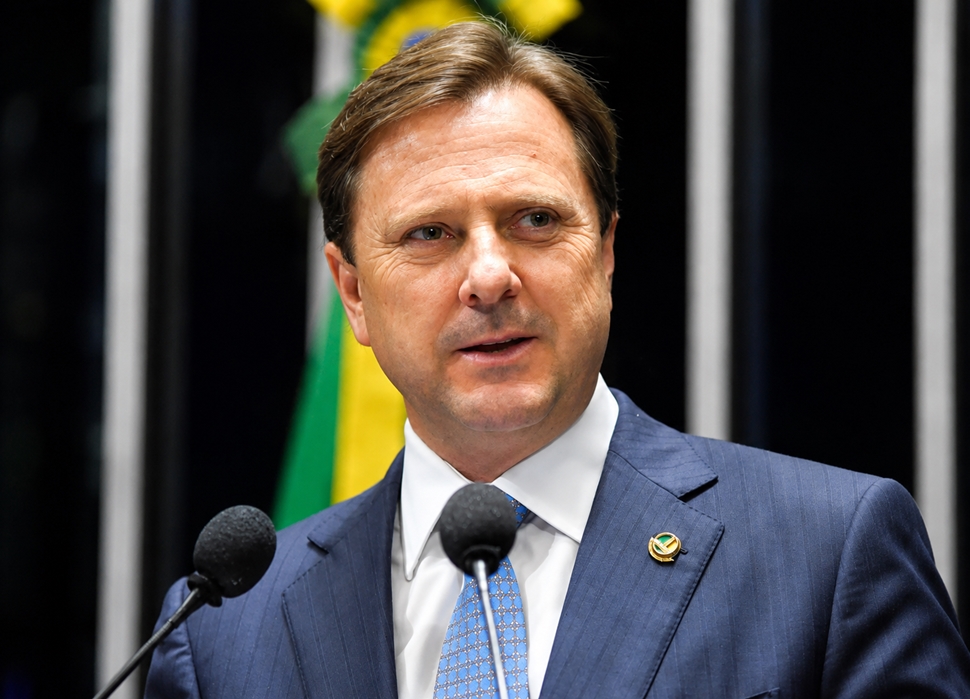 Nunes Marques concede liminar e devolve elegibilidade a Acir Gurgacz