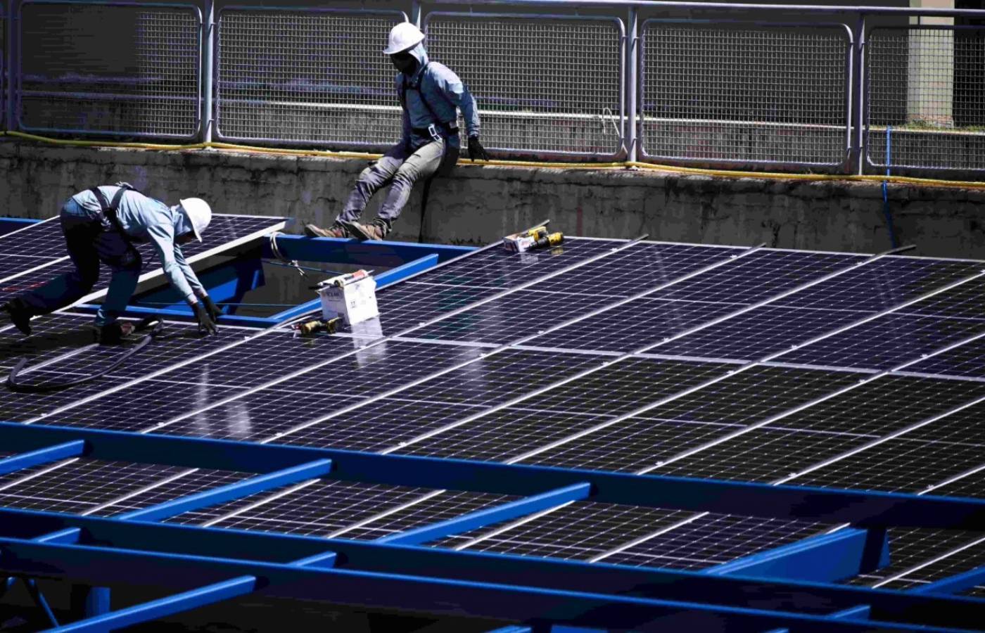 Conheça 16 profissões que devem crescer na indústria até 2035