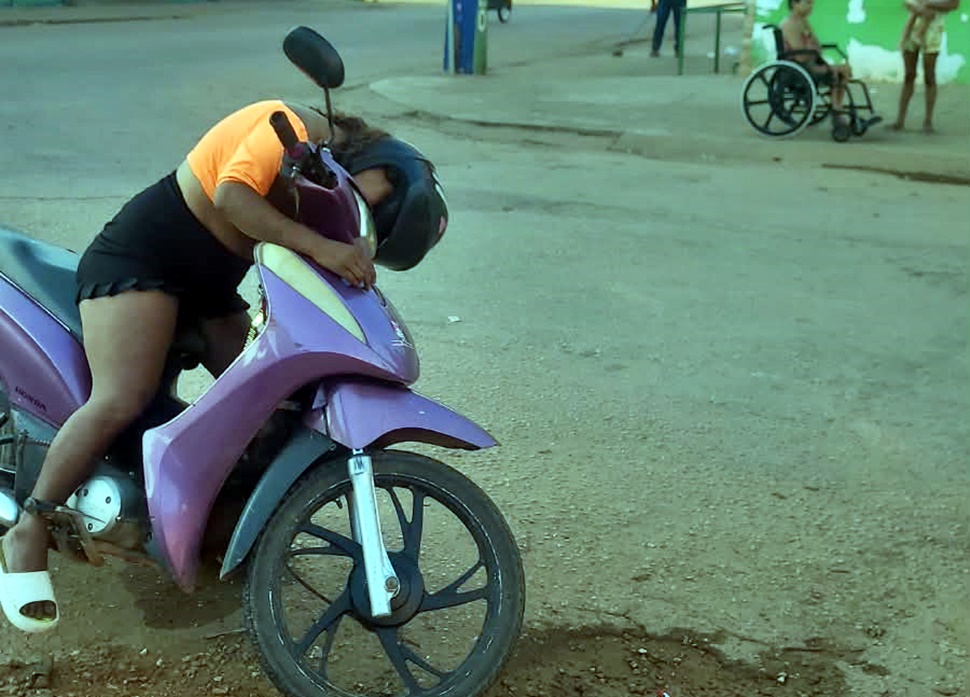 Mulher morre após acidente e motorista fugir sem prestar socorro, em Porto Velho, RO
