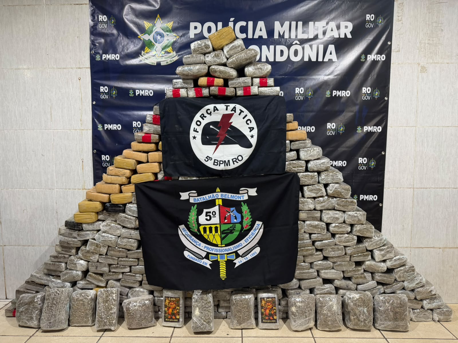 PM apreende 345 tabletes de maconha e pasta base de cocaína em Porto Velho