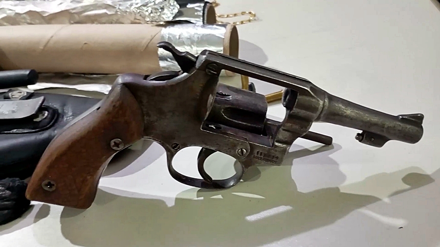 Força Tática apreende arma e objetos que podem estar ligados a roubo em Ariquemes, RO