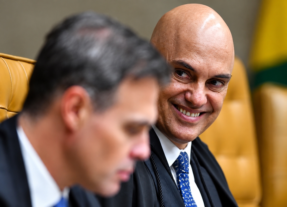Mendonça leva caso envolvendo Moraes ao plenário do STF e amplia pressão