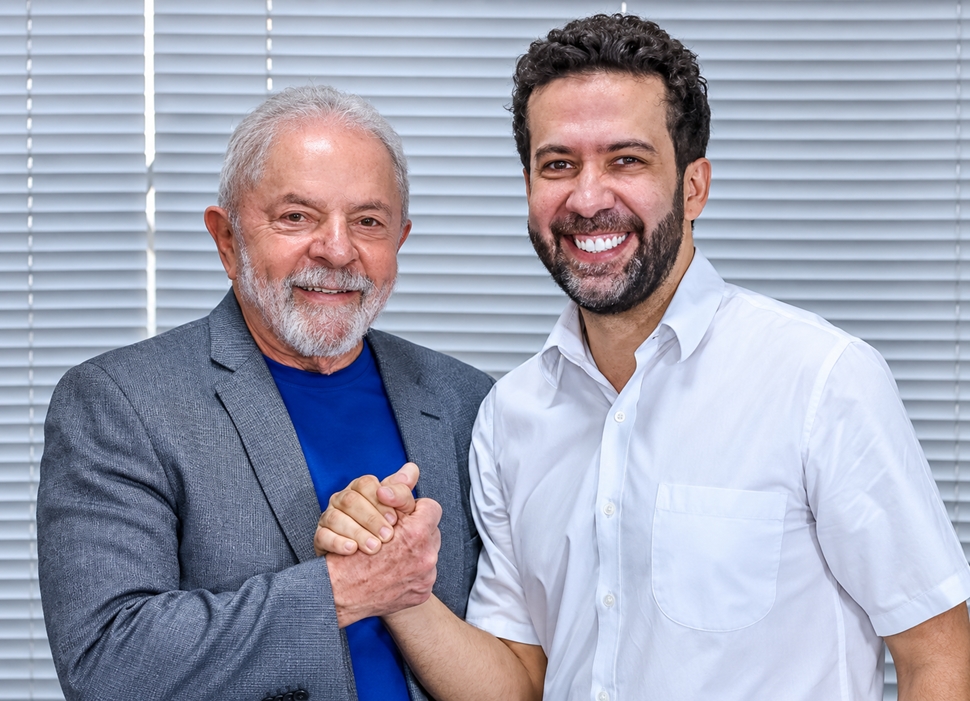 Janones simula retratação a Nikolas e depois revela encenação