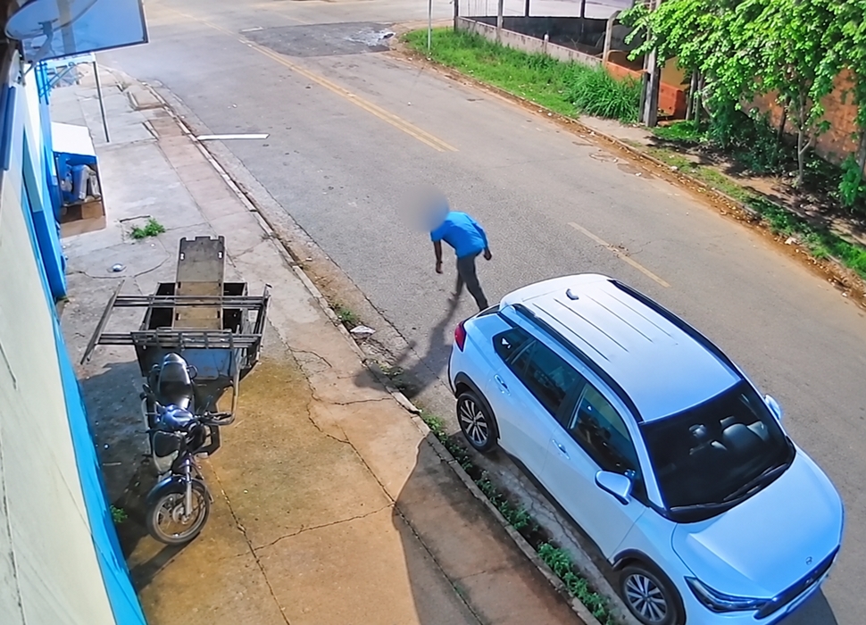 Ciclista é morto a tiros no bairro JK, em Porto Velho; câmera registra tentativa de fuga