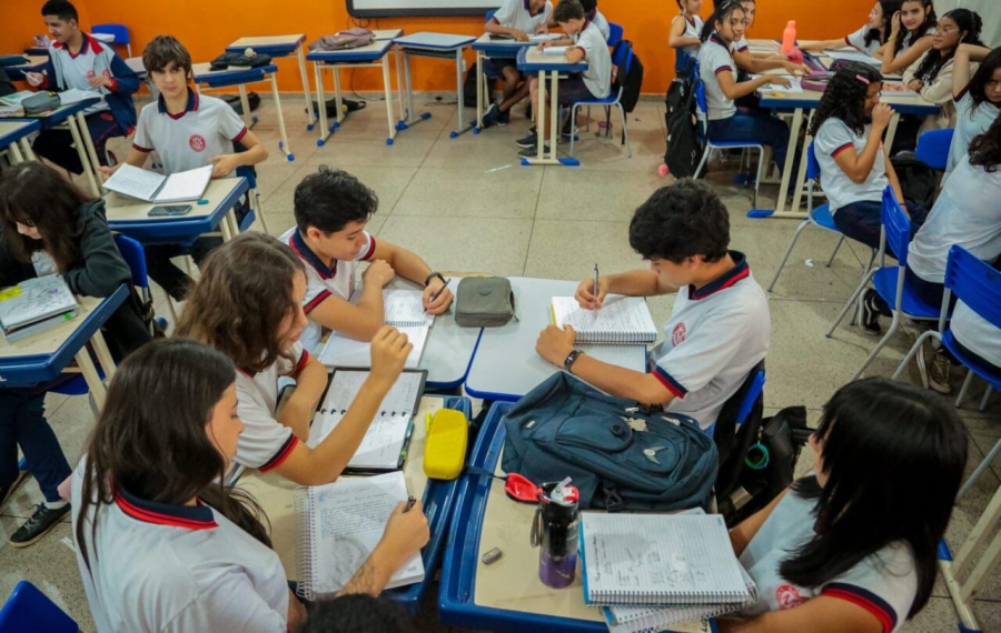 Estado prevê R$ 2,7 milhões para compra de mobiliário escolar em Rondônia