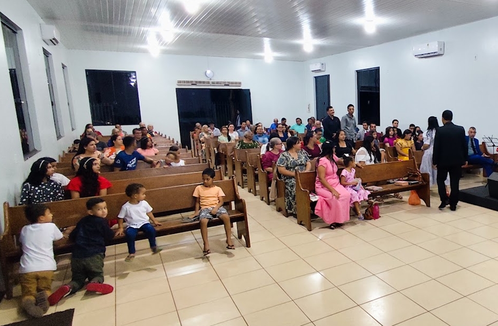 Congregação Betesda vive noite de fé, milagres e testemunho em Cacoal