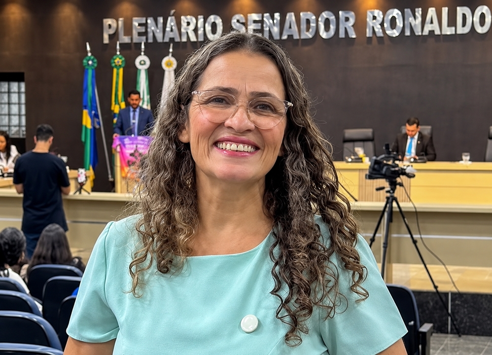 Vereadora Marilande Alves cobra início de obras de asfalto nos bairros Arco-Íris e Josino Brito, em Cacoal