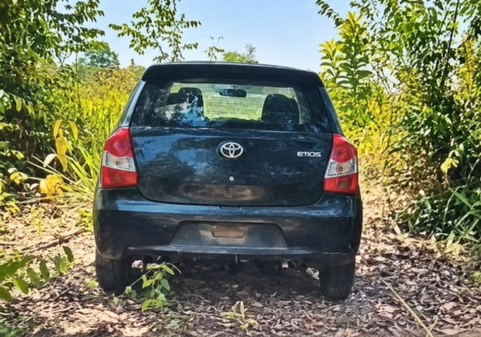 Prefeitura recupera Etios preto e mantém busca por carro desaparecido em Cacoal, RO
