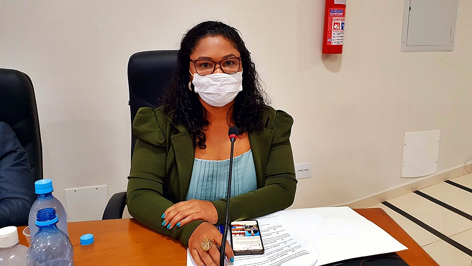 Professora Damiana anuncia para os dias 13 e 14 de maio, a 3ª Campanha Jaru Salvando Vidas, na Escola do Senai