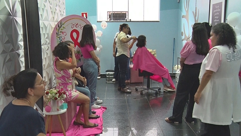 Ação “Mechas de Esperança” arrecada cabelos para pacientes oncológicas