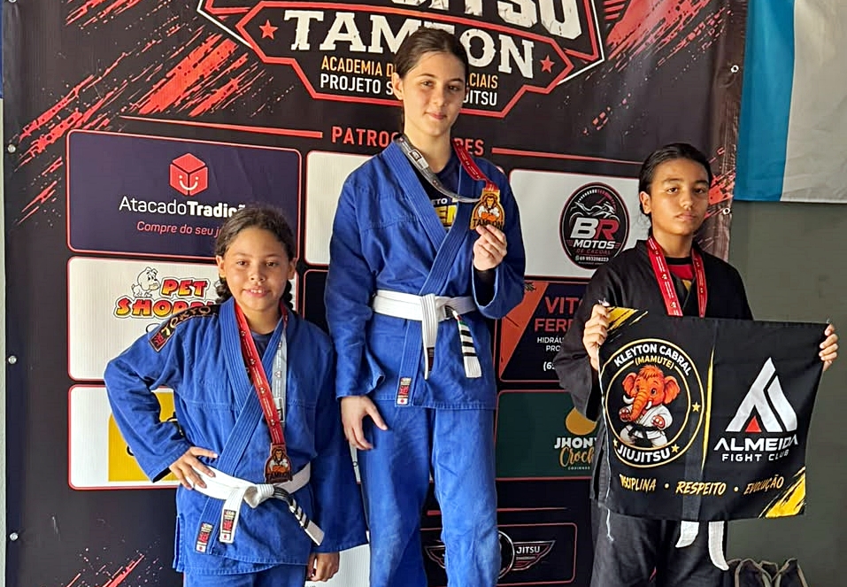 Projeto Jovem Campeão conquista oito ouros na Copa Tameon de Jiu-Jitsu