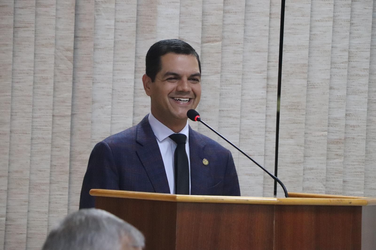 Cássio Gois participa da sessão ordinária em Espigão