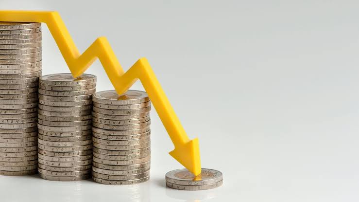 Dólar dispara 8,21% e Bolsa brasileira despenca 13,88% após reeleição de Lula