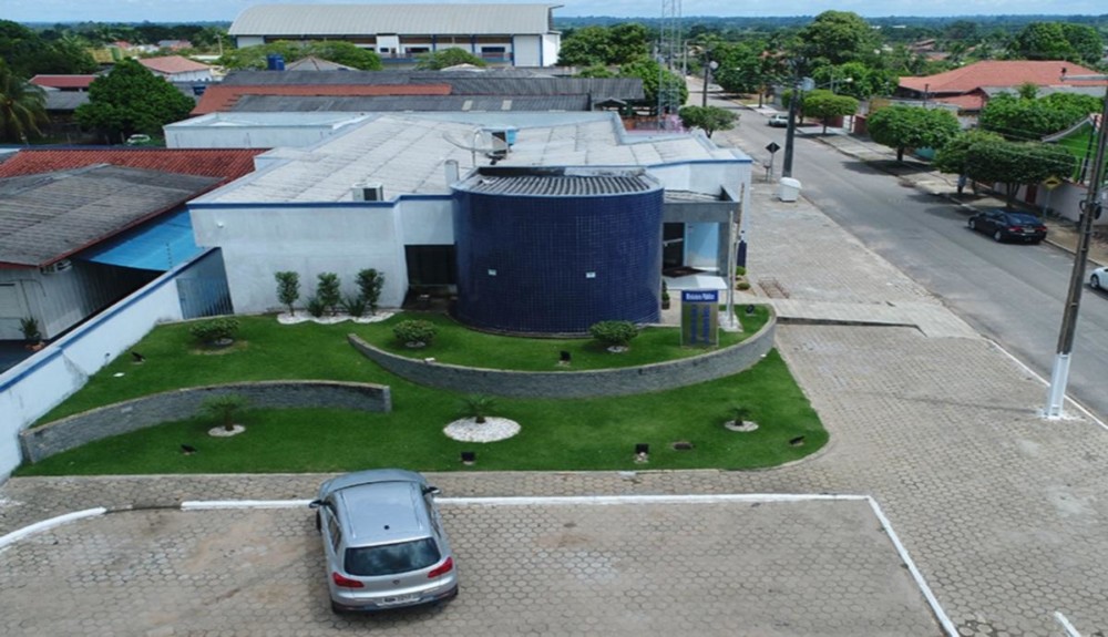 MP obtém liminar para afastar servidora do Município de Castanheiras por suposta prática de nepotismo