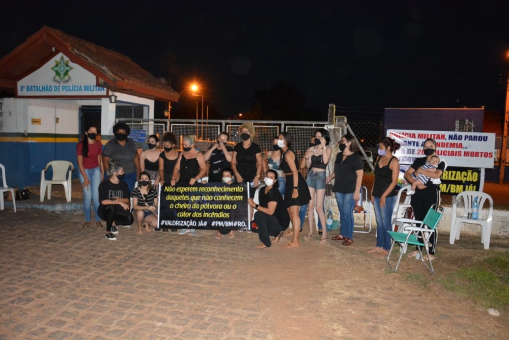 Governo de Rondônia mantém diálogo com representantes de esposas de policiais militares e nova reunião está marcada para dia 28 de junho