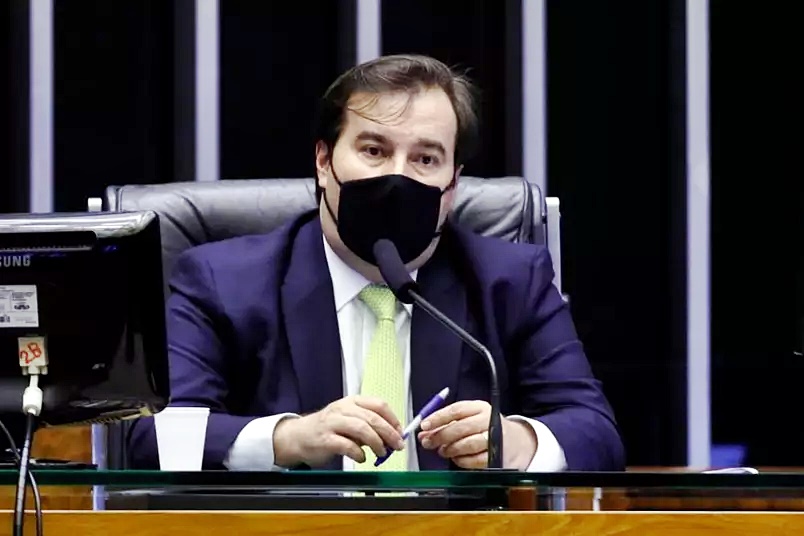 DEM expulsa Rodrigo Maia do partido