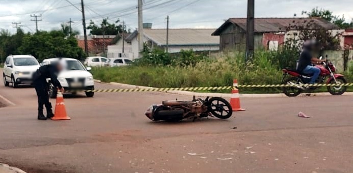 Mulher pode ter fraturado fêmur em acidente com moto, em Pimenta Bueno/RO