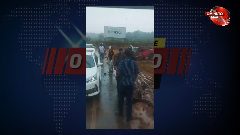 (Vídeo) Casal fica em estado grave, ao bater Fiat Strada de frente com Carro Forte na RO-464, em Theobroma, RO