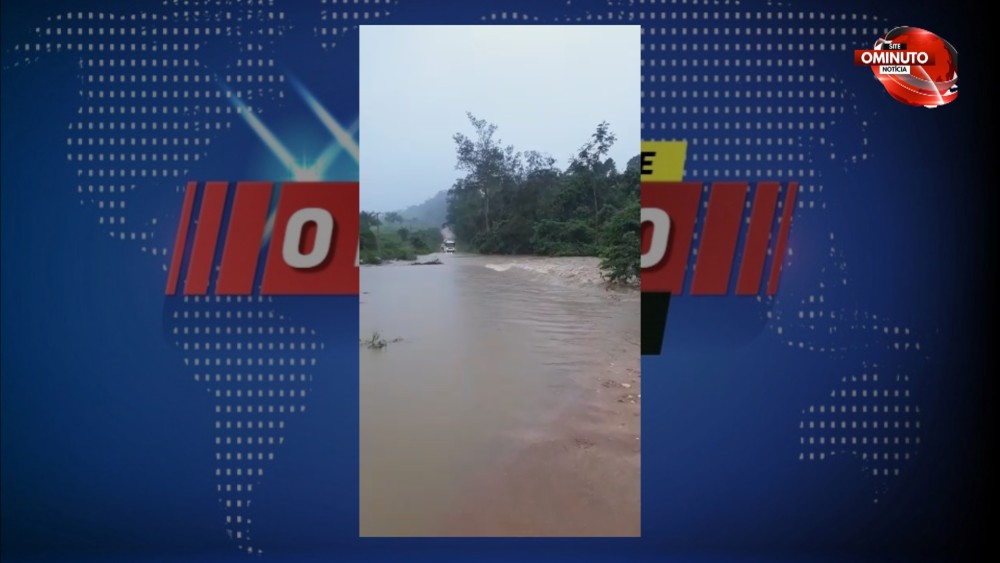 (Vídeos) Estradas que dão acesso ao distrito do Pacarana, em Espigão do Oeste, RO ficam inundadas por causa das chuvas