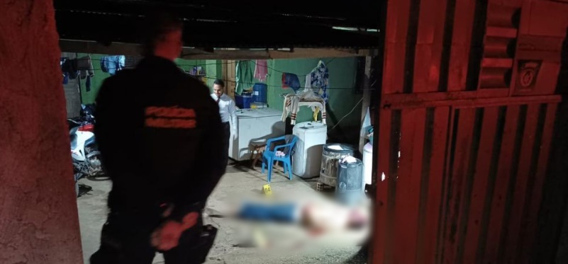 Casal e filha de 13 anos são executados a tiros de calibre .12, em Ji-Paraná, RO