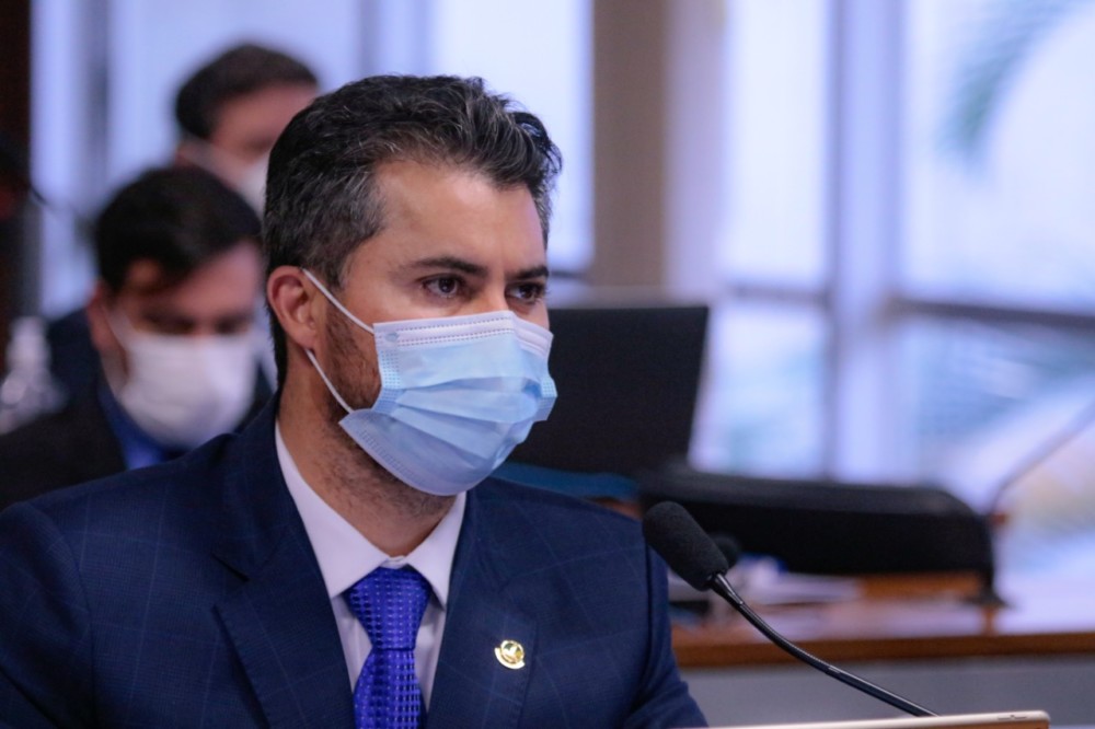 Marcos Rogerio exibe vídeo antigo de Drauzio e é repreendido