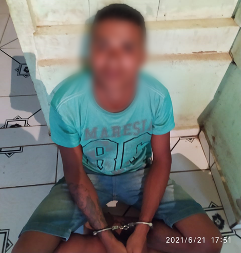 Onze pessoas são presas pela Polícia Civil por tráfico e associação, em Ouro Preto do Oeste, RO