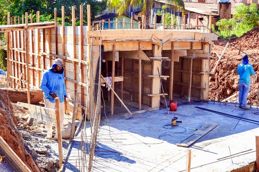 Prefeitura de Jaru trabalha para concluir mais uma galeria de concreto no setor 04