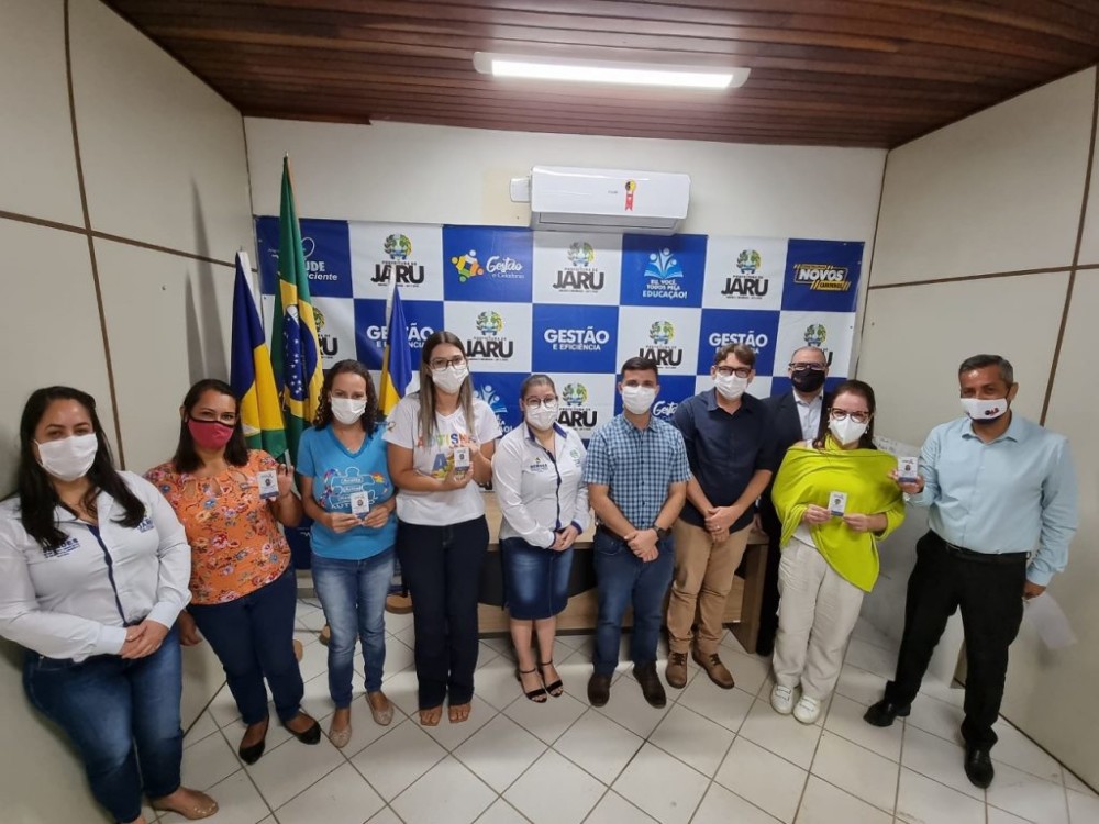 Prefeitura de Jaru realiza entrega das Carteiras de Identificação do Autista
