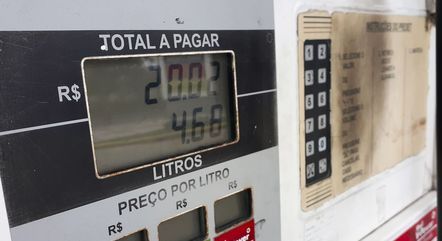 Preços médios da gasolina e do etanol voltam a subir nos postos após 4 semanas de queda, diz ANP