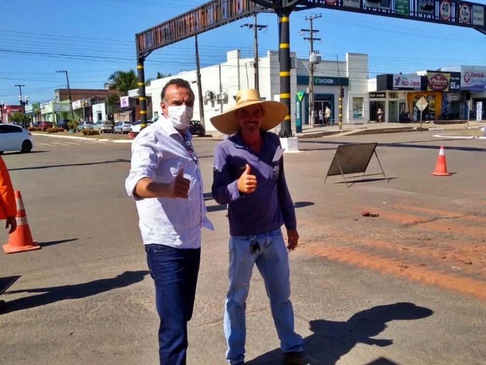 Prefeito de Alvorada Vanderlei Tecchio visita empresários para ouvir sugestões de melhorias no comércio local