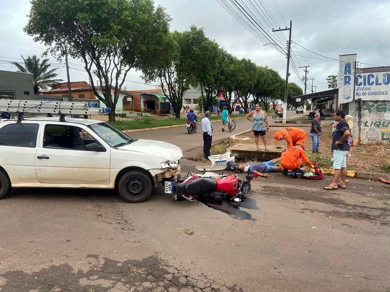 Gol e Honda Titan se chocam na Duque de Caxias com Sete em Cacoal