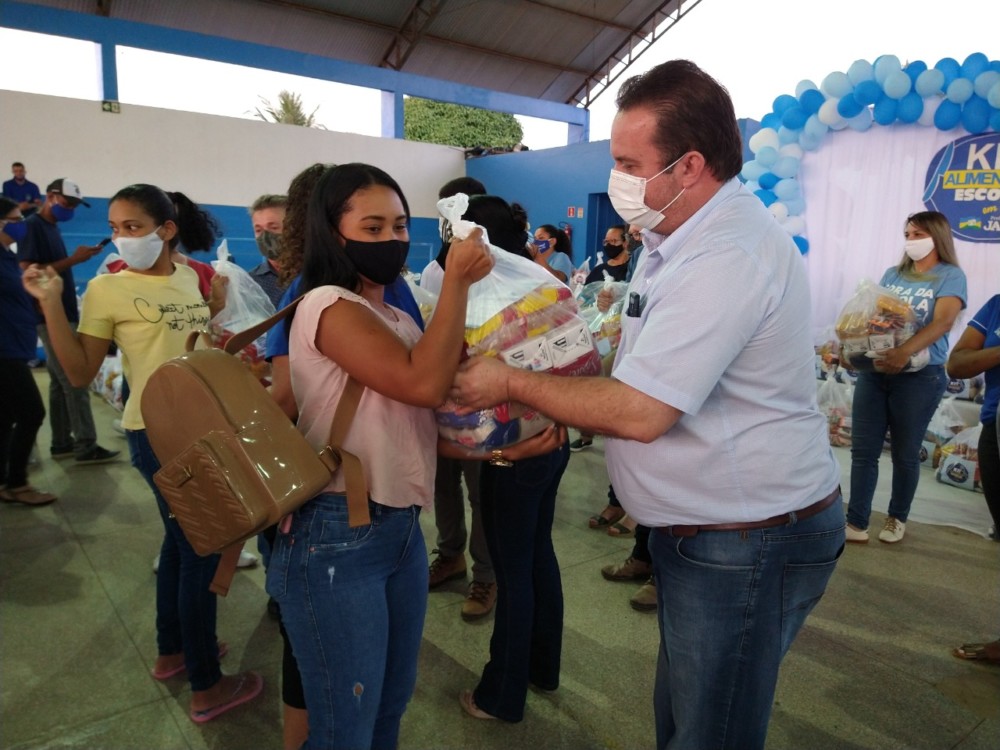Sob indicação do Presidente da Câmara de Jaru (RO), Kit’s alimentação começam a ser distribuídos