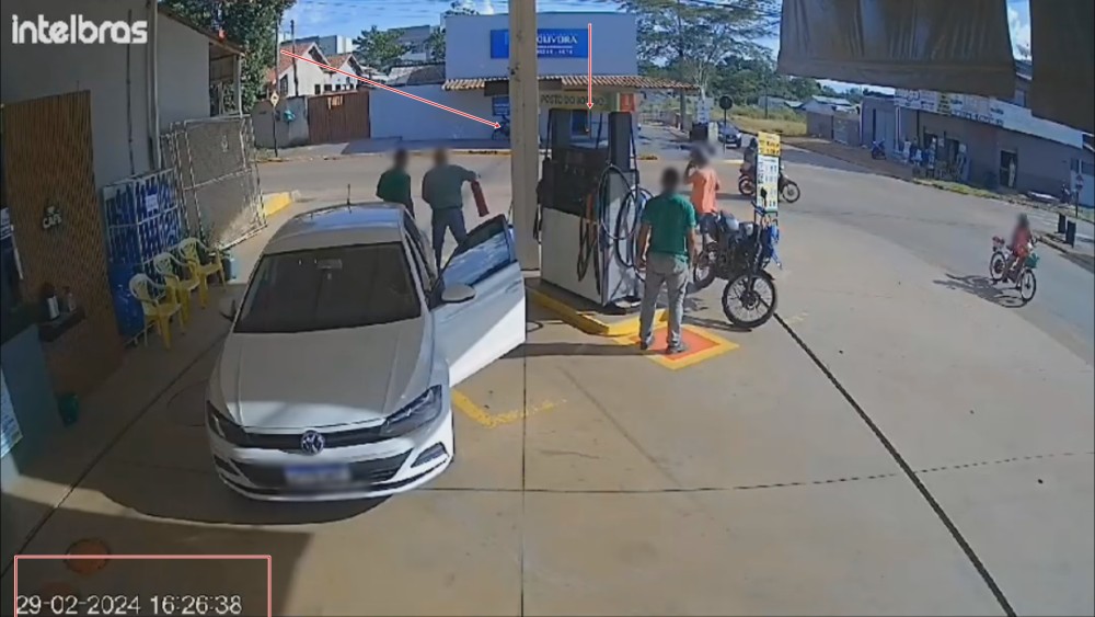 Botija de solda explode provocando ferimentos em duas pessoas no Josino Brito, em Cacoal, RO