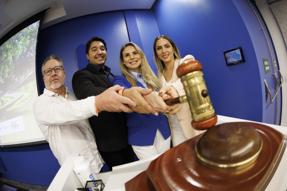 Ariquemes terá 100% de iluminação pública, anuncia deputado Alex Redano