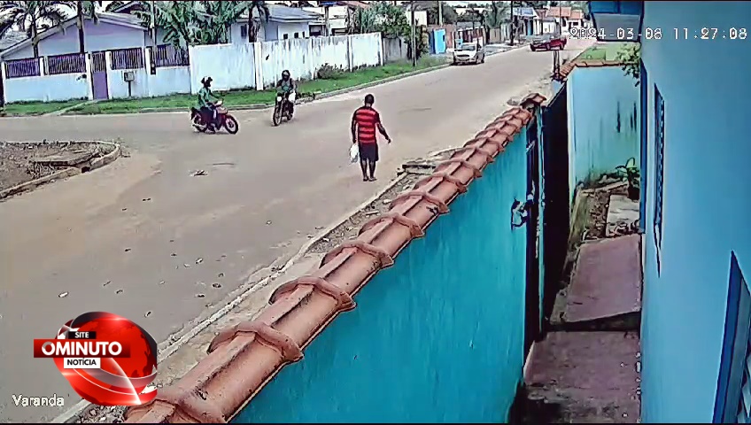 Veja a colisão entre motocicletas em cruzamento do Alto Alegre, em Vilhena