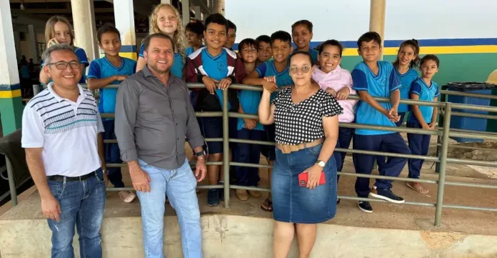 Escolas de Alto Alegre dos Parecis recebem apoio de Cirone Deiró