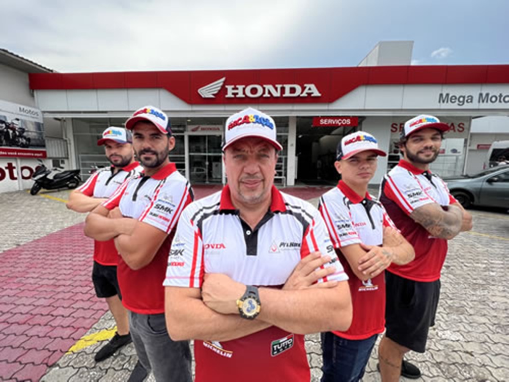 Grupo Força & Ação faz apresentação no Complexo Beira Rio em Cacoal