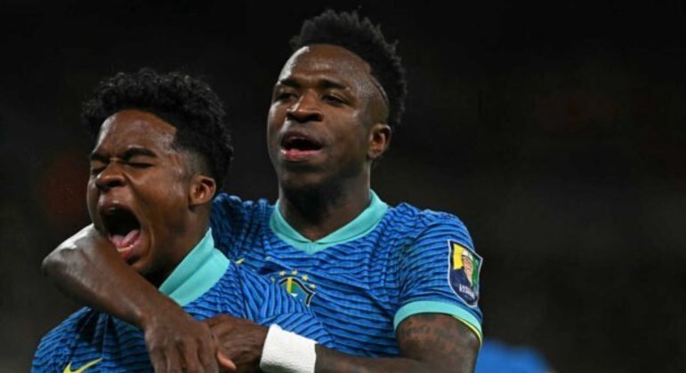 Endrick, iluminado, marca em vitória da Seleção sobre a Inglaterra