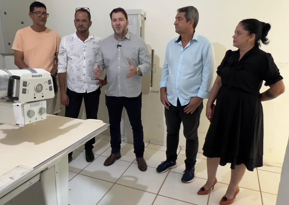 Alex Redano destina recurso para agricultura e vistoria emenda aplicada na saúde de Urupá