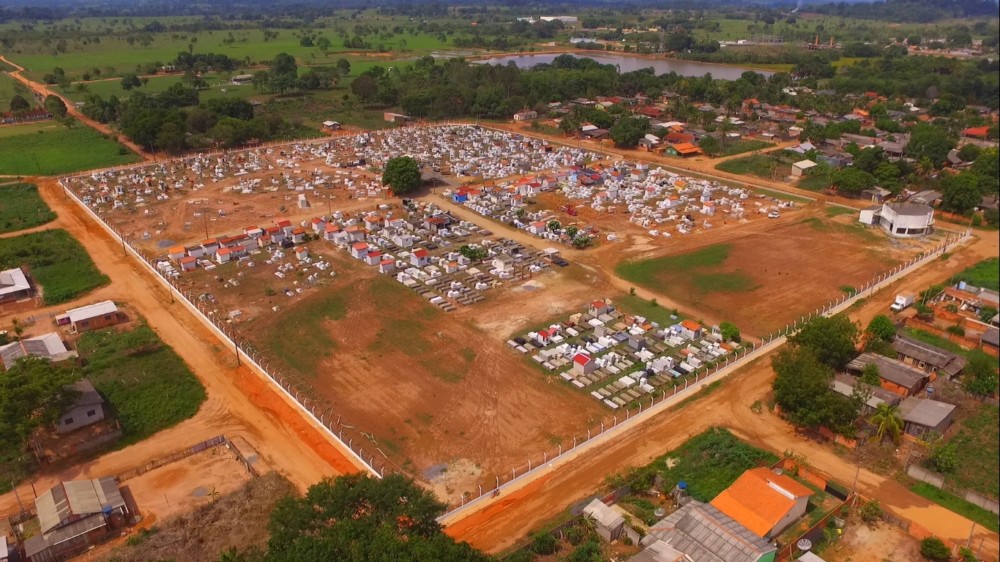 Melhorias no cemitério de Presidente Médici, RO é destaca por prefeito Edilson Alencar
