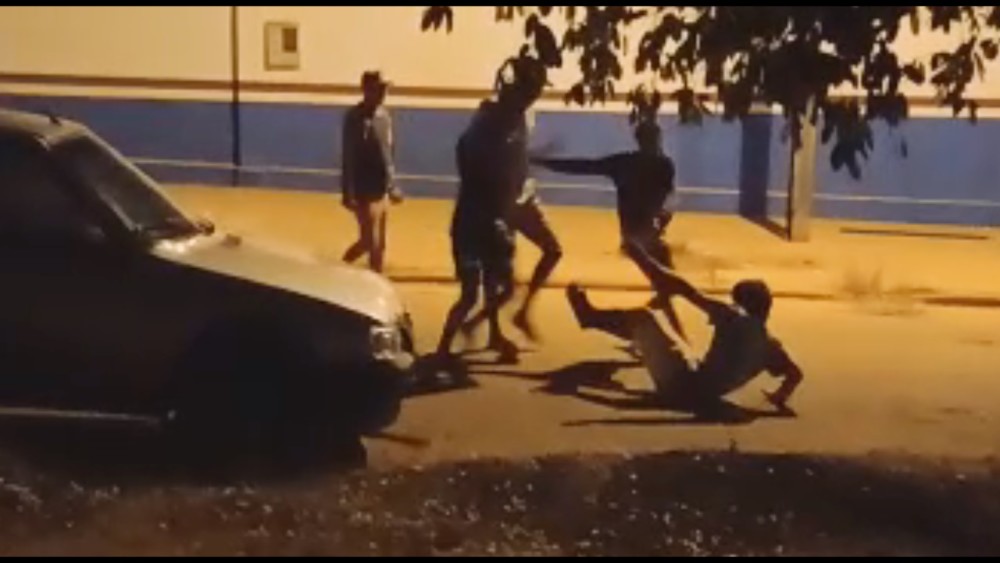 Redes sociais fervem com vídeos de violências em dois setores e uma casa de shows, em Jaru, RO